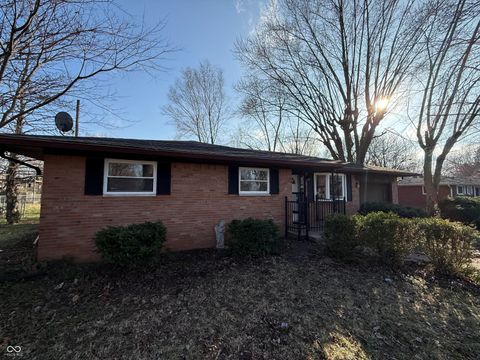 Photo of 651 Fabyan Road, Indianapolis, IN 46217 (MLS # 22090350)