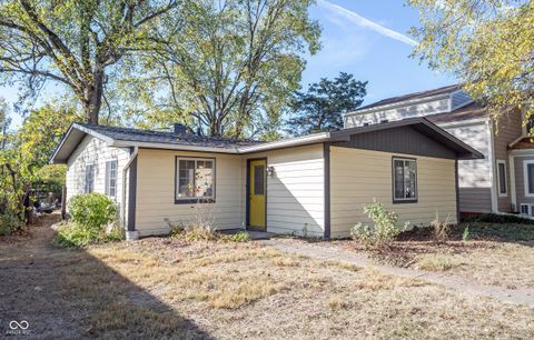 Photo of 1565 Evans Avenue, Noblesville, IN 46060 (MLS # 22073954)