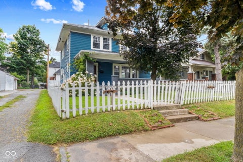 Photo for 925 W 7th Street