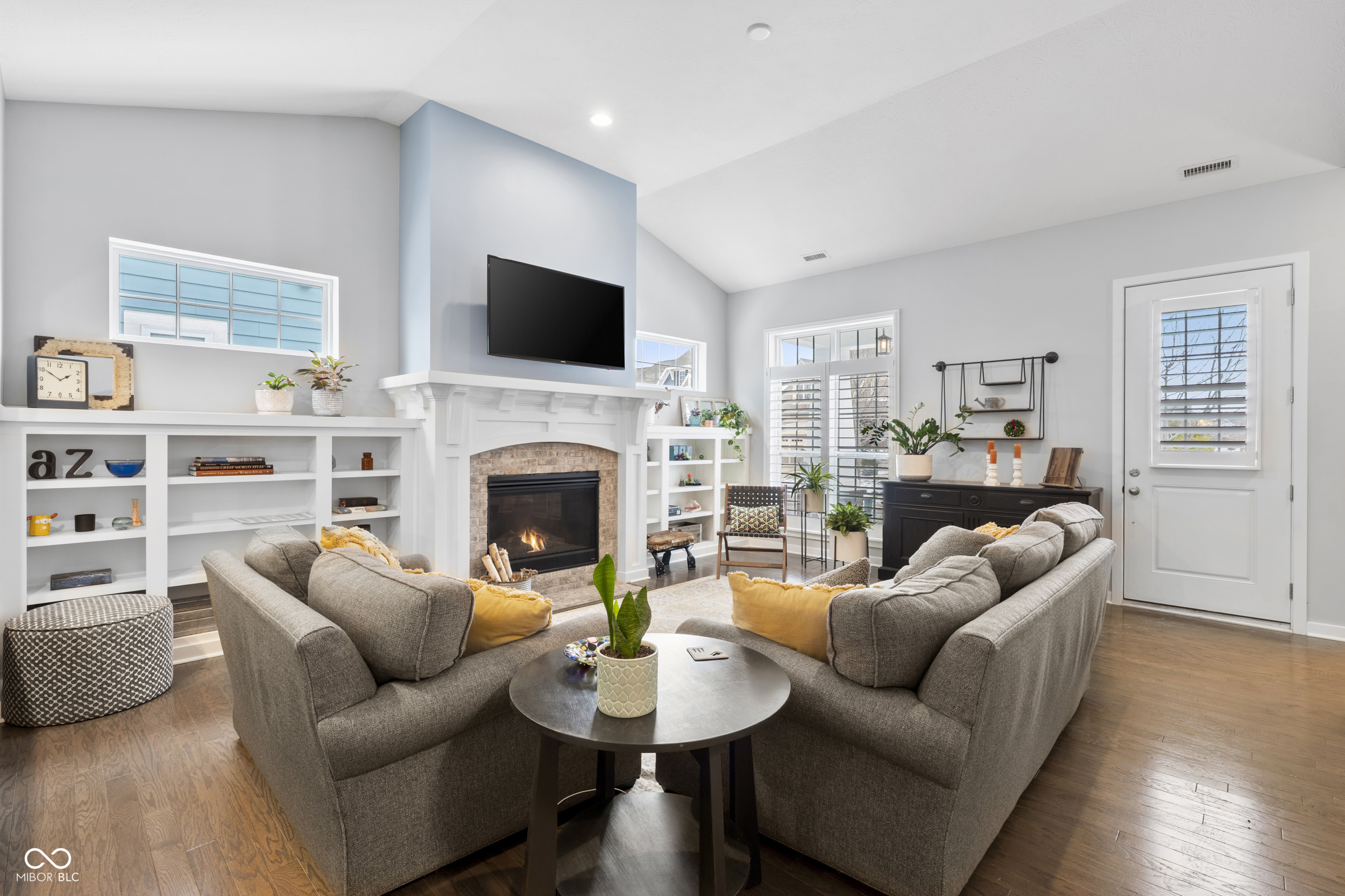 1401 Farmhouse Drive