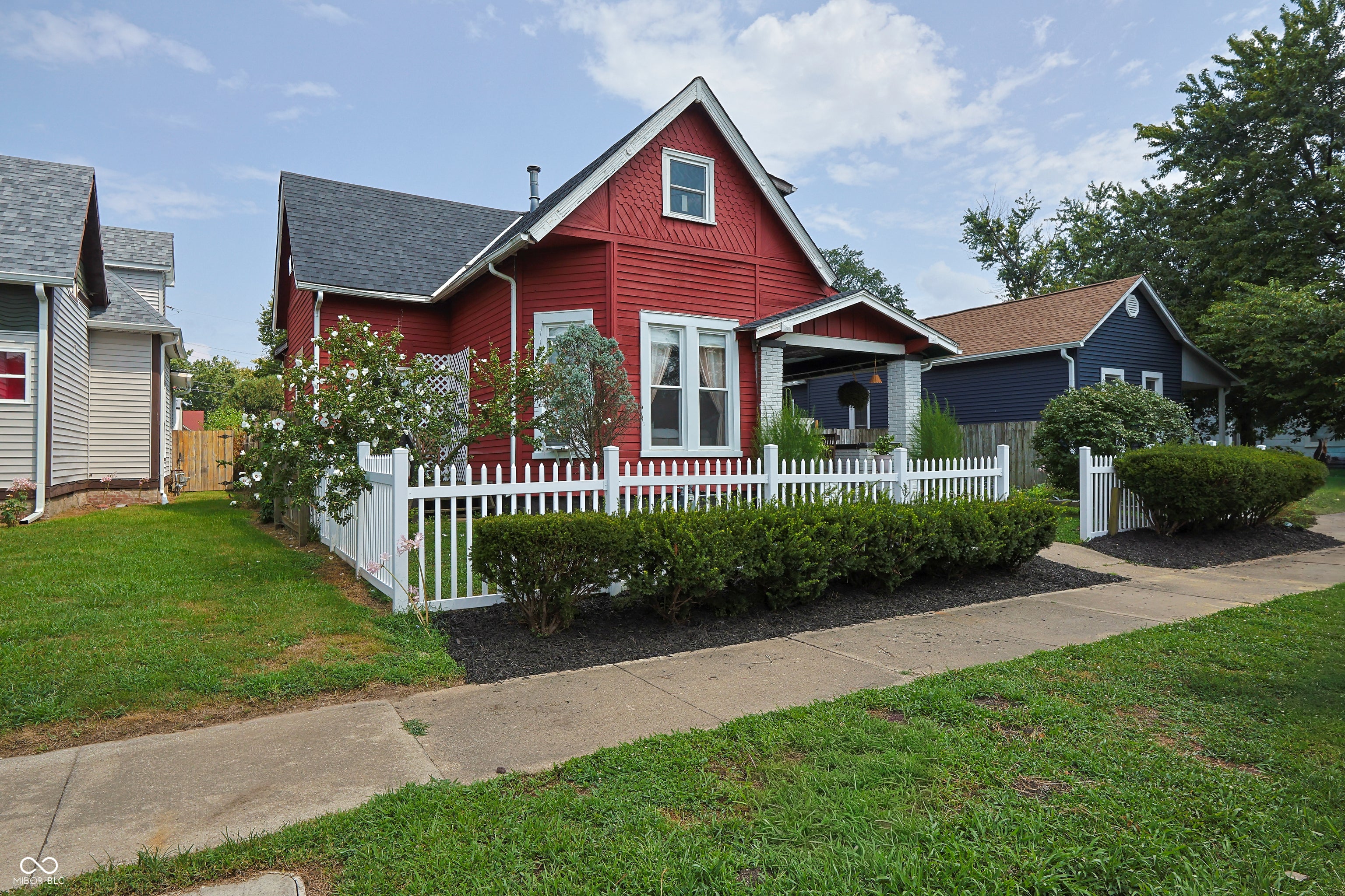 1439 Pearl Street