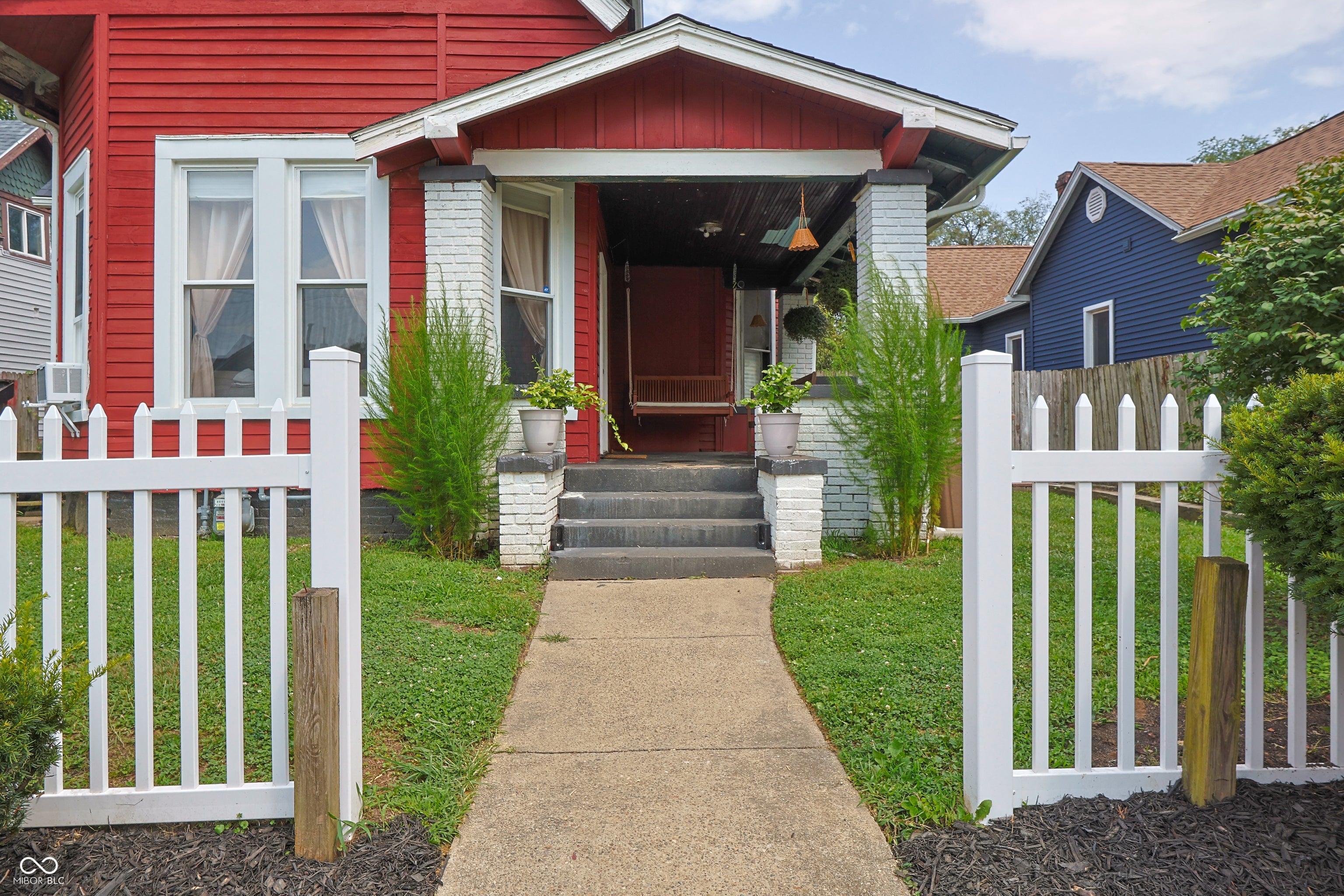 1439 Pearl Street