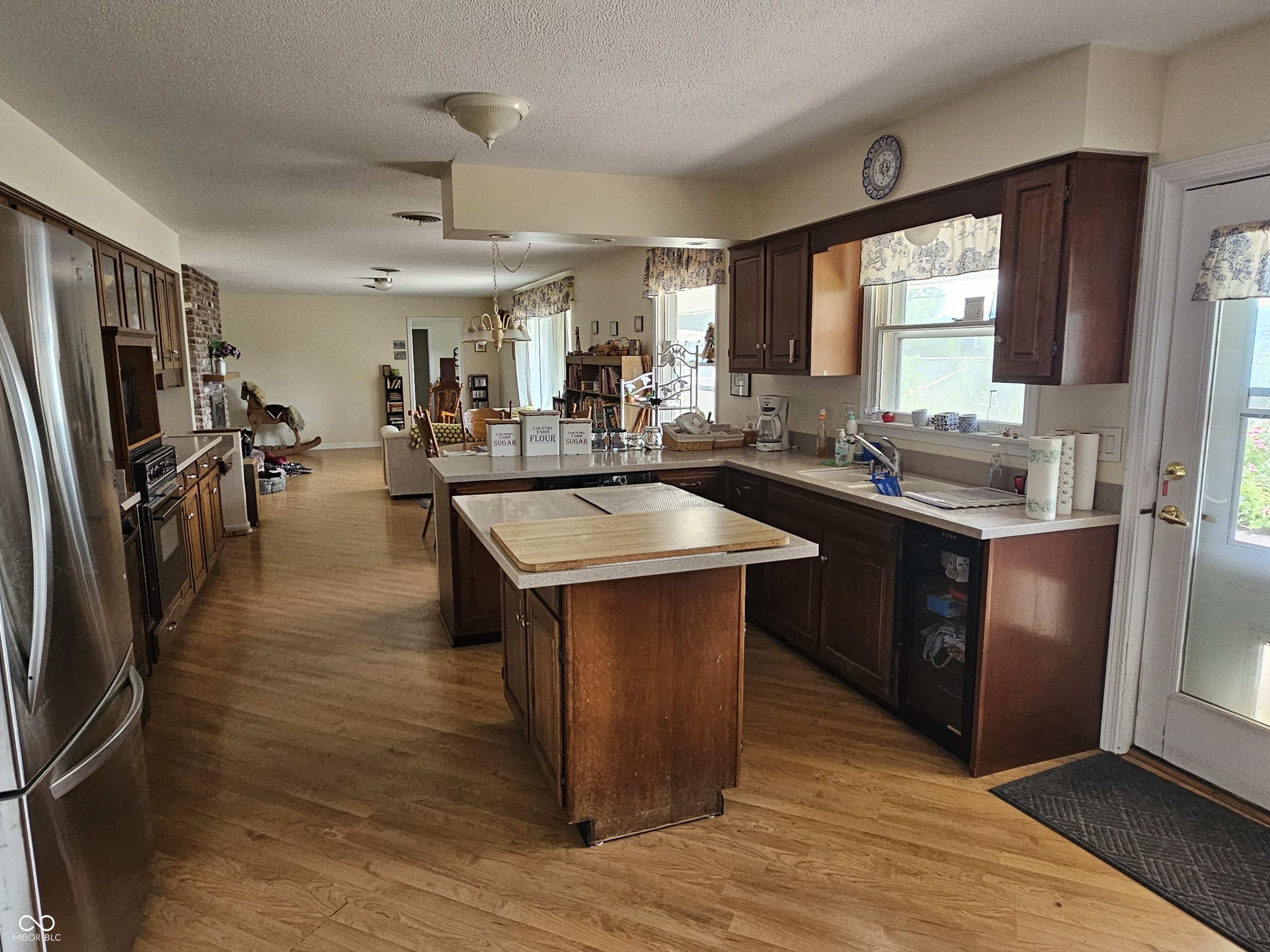 3135 South Drive