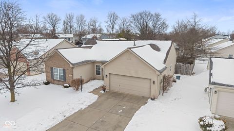 4 beds bed, 2 baths bath property at 5349 wood hollow drive, indianapolis, in 46239