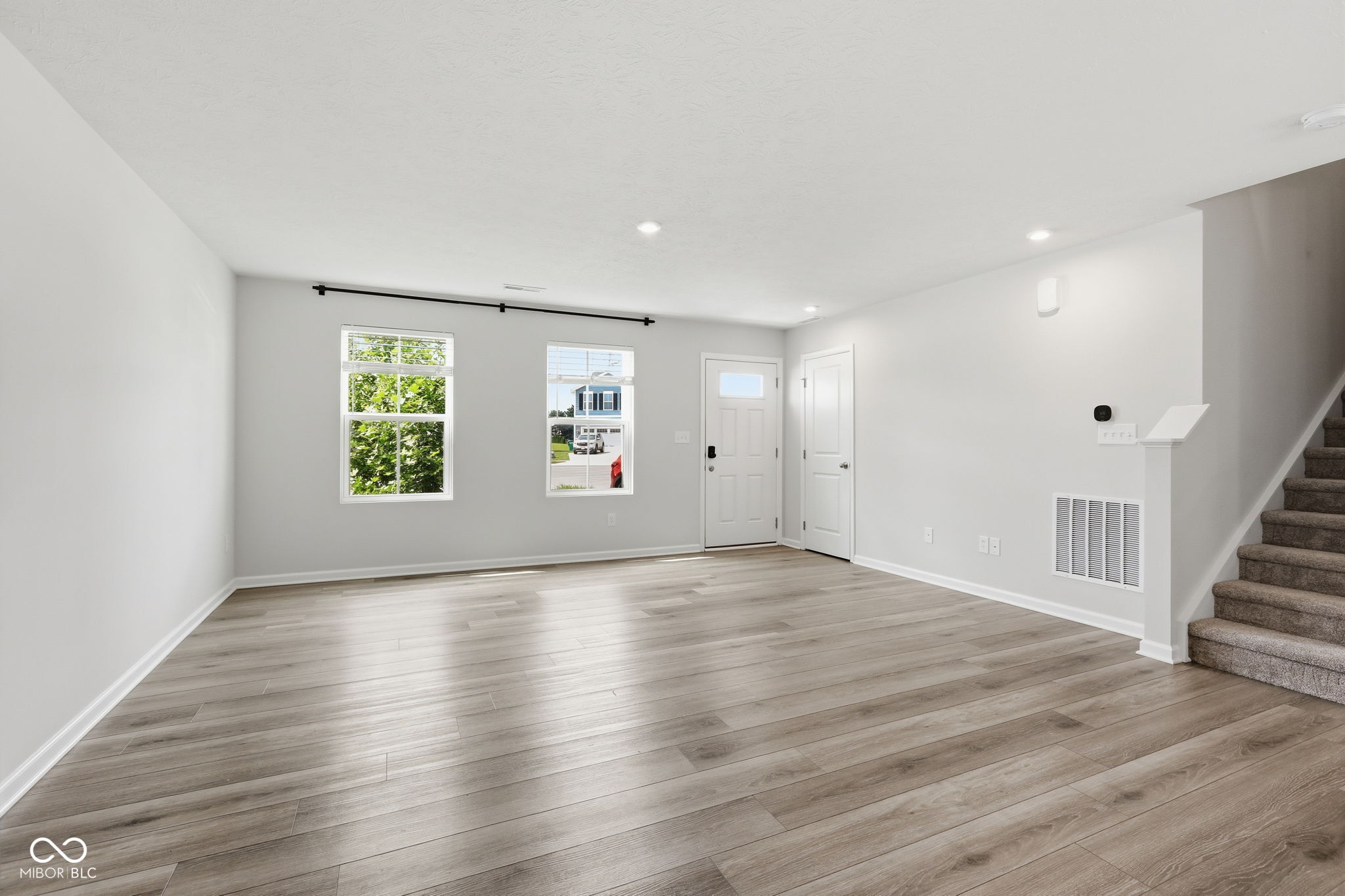 940 Red Hills Court