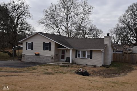 Photo of 9 Locksley Court, Bedford, IN 47421 (MLS # 22068060)