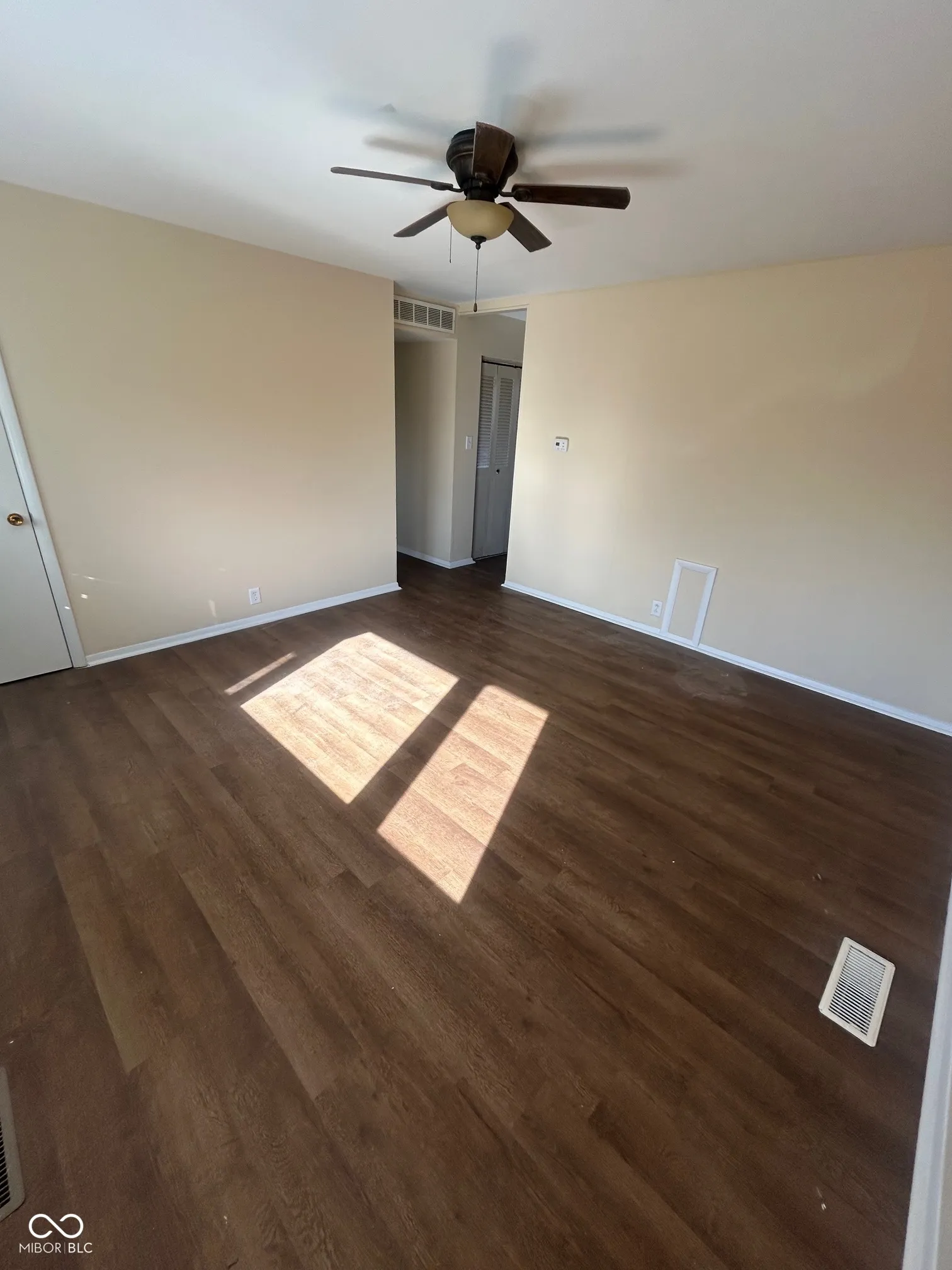 Muncie, Indiana 47302, United States, 3 Bedrooms Bedrooms, ,1 BathroomBathrooms,Residential,Pending,9258