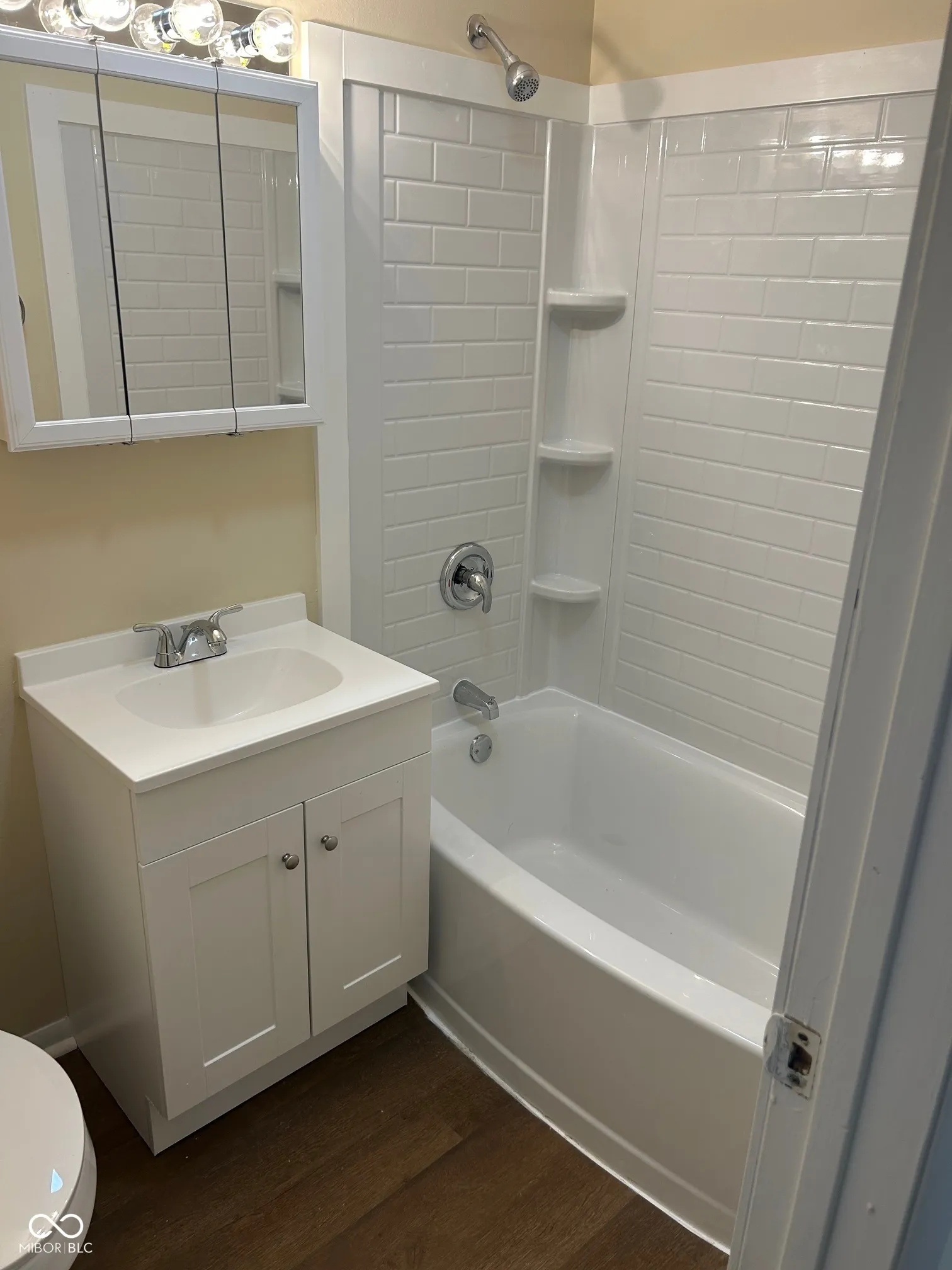 Muncie, Indiana 47302, United States, 3 Bedrooms Bedrooms, ,1 BathroomBathrooms,Residential,Pending,9258