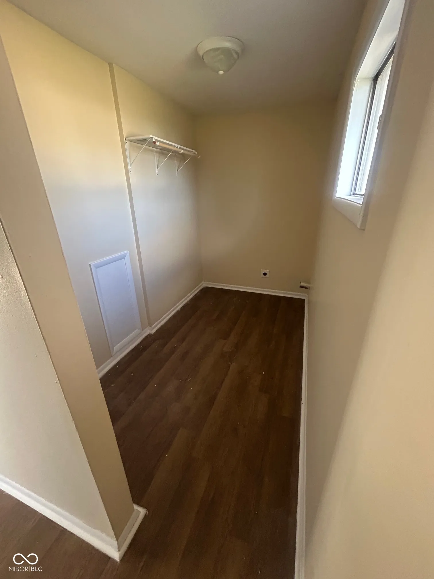 Muncie, Indiana 47302, United States, 3 Bedrooms Bedrooms, ,1 BathroomBathrooms,Residential,Pending,9258