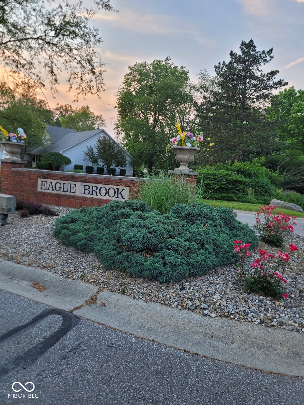 922 Eagle Brook Drive