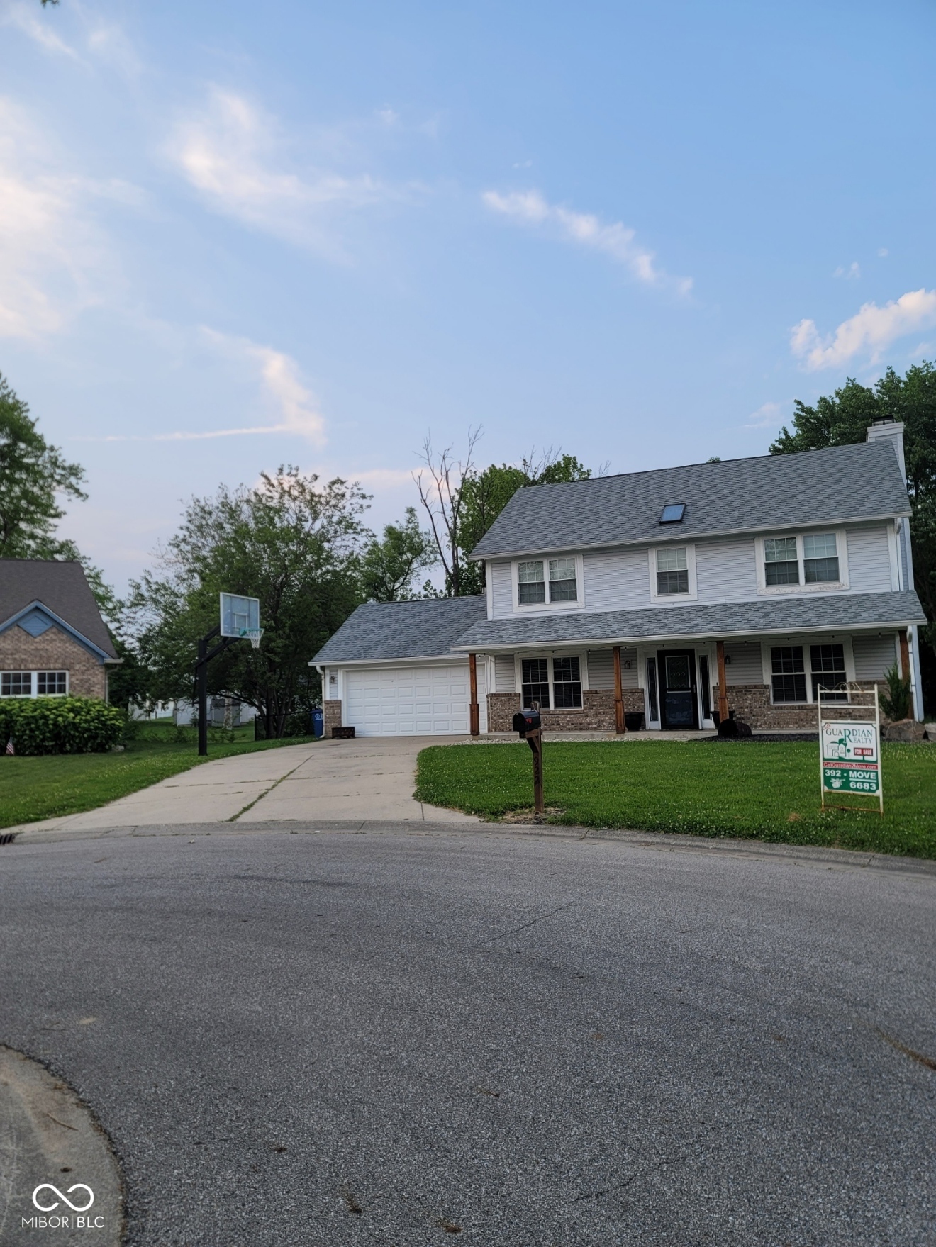 922 Eagle Brook Drive