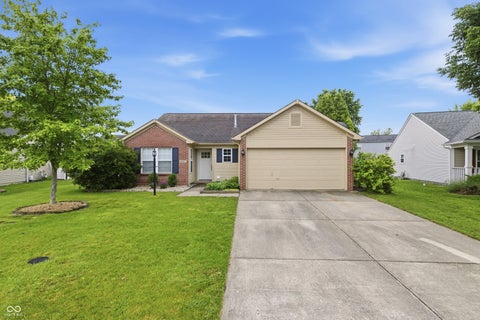 Photo of 13847 Waycross Drive, Fishers, IN 46038 (MLS # 22106987)