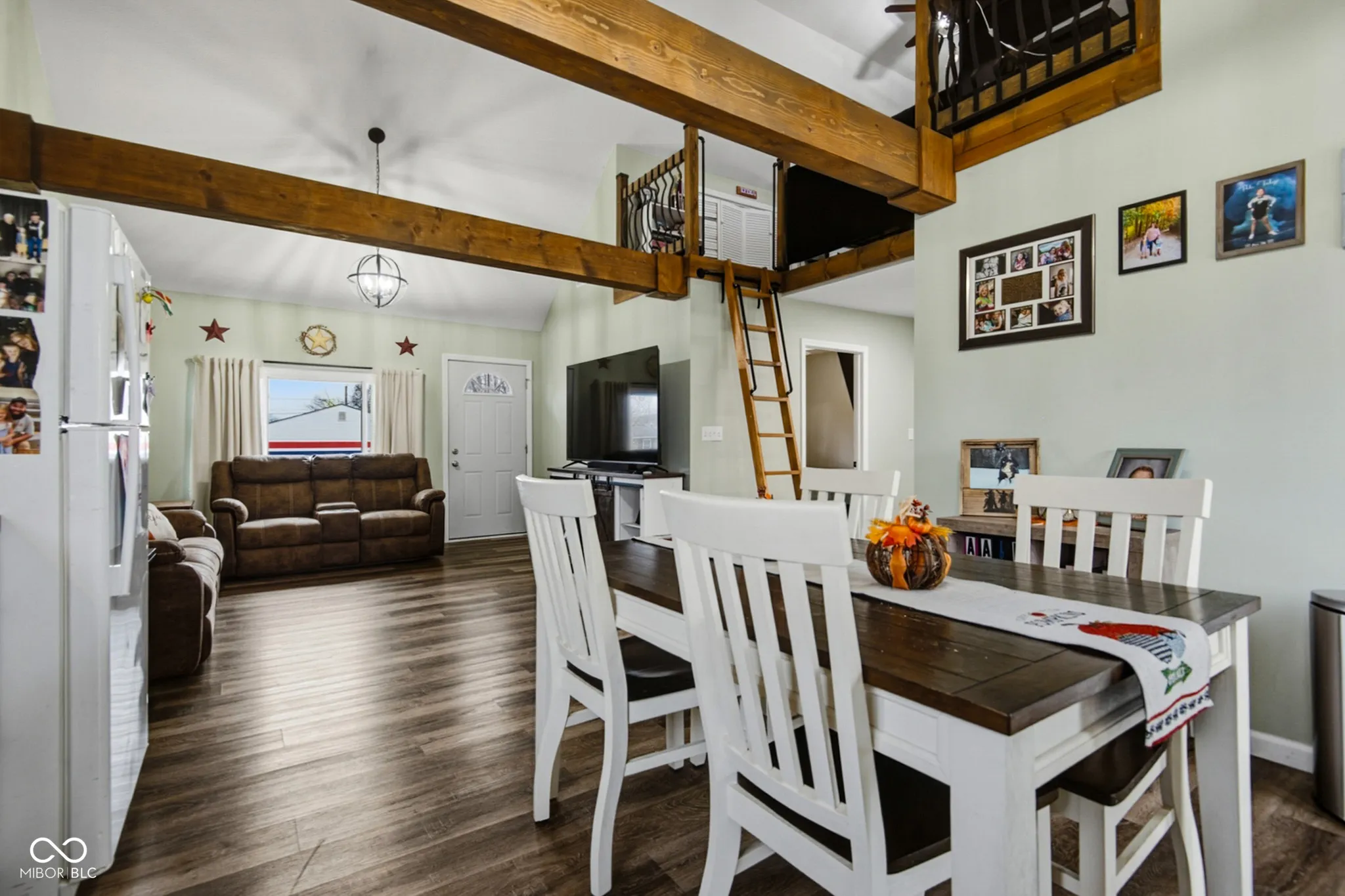 Columbus, Indiana 47201, United States, 3 Bedrooms Bedrooms, ,1 BathroomBathrooms,Residential,Active,249826