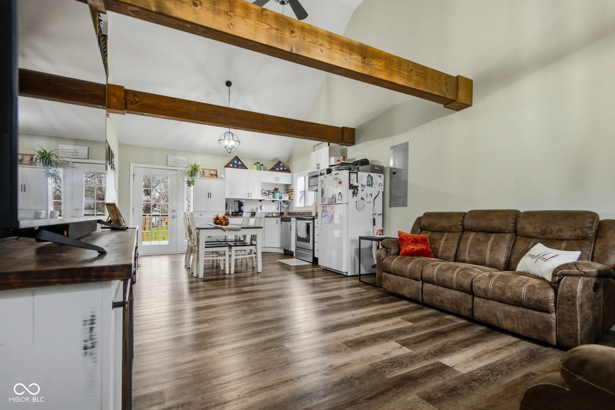 Columbus, Indiana 47201, United States, 3 Bedrooms Bedrooms, ,1 BathroomBathrooms,Residential,Active,249826