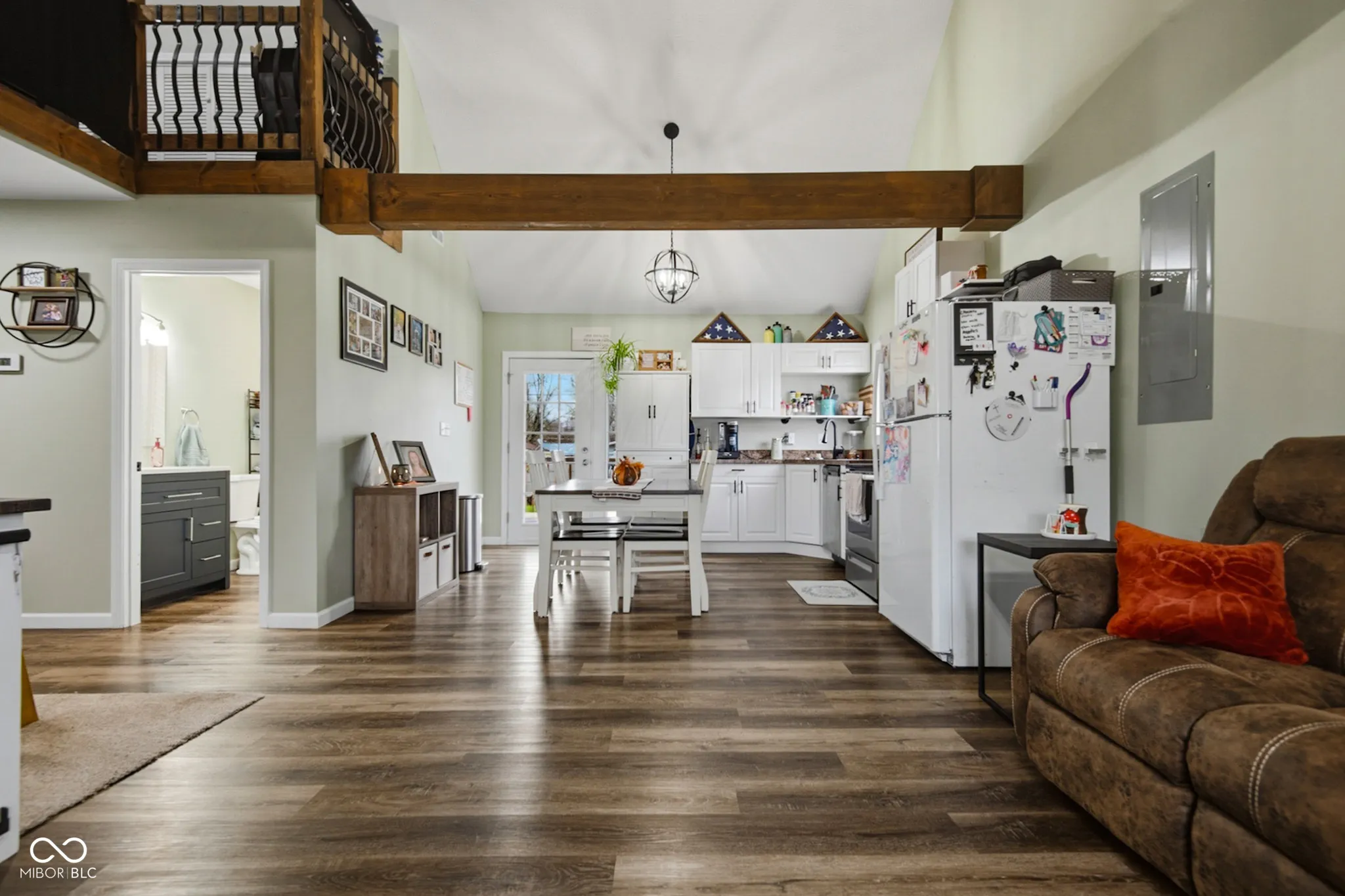 Columbus, Indiana 47201, United States, 3 Bedrooms Bedrooms, ,1 BathroomBathrooms,Residential,Active,249826