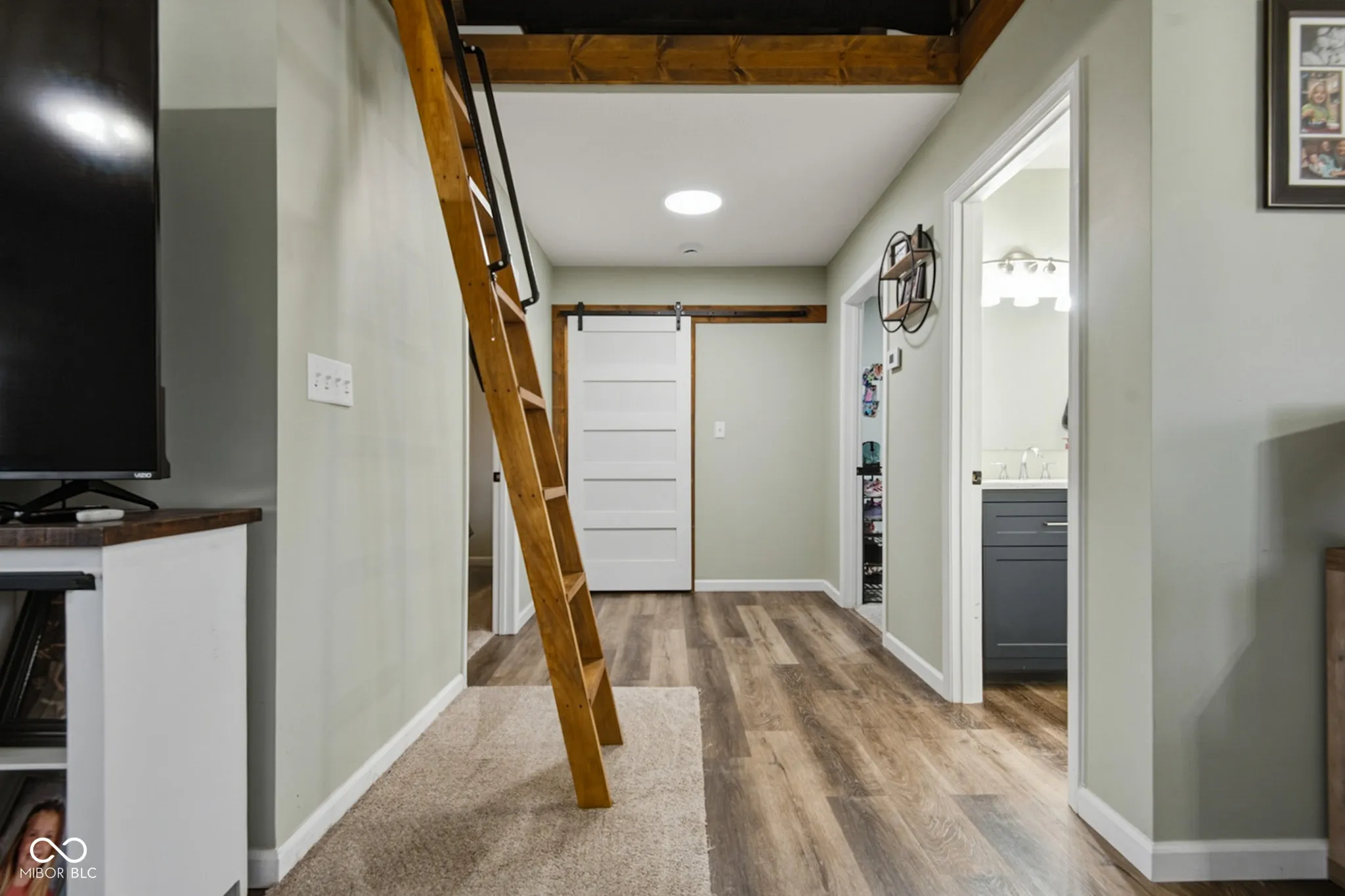 Columbus, Indiana 47201, United States, 3 Bedrooms Bedrooms, ,1 BathroomBathrooms,Residential,Active,249826