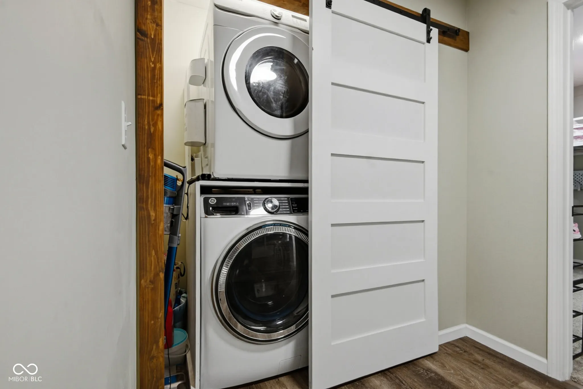 Columbus, Indiana 47201, United States, 3 Bedrooms Bedrooms, ,1 BathroomBathrooms,Residential,Active,249826