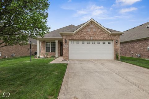 Photo of 4808 Ozark Lane, Indianapolis, IN 46239 (MLS # 22096288)
