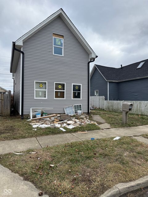 Photo of 1909 S Delaware Street, Indianapolis, IN 46225 (MLS # 22077391)