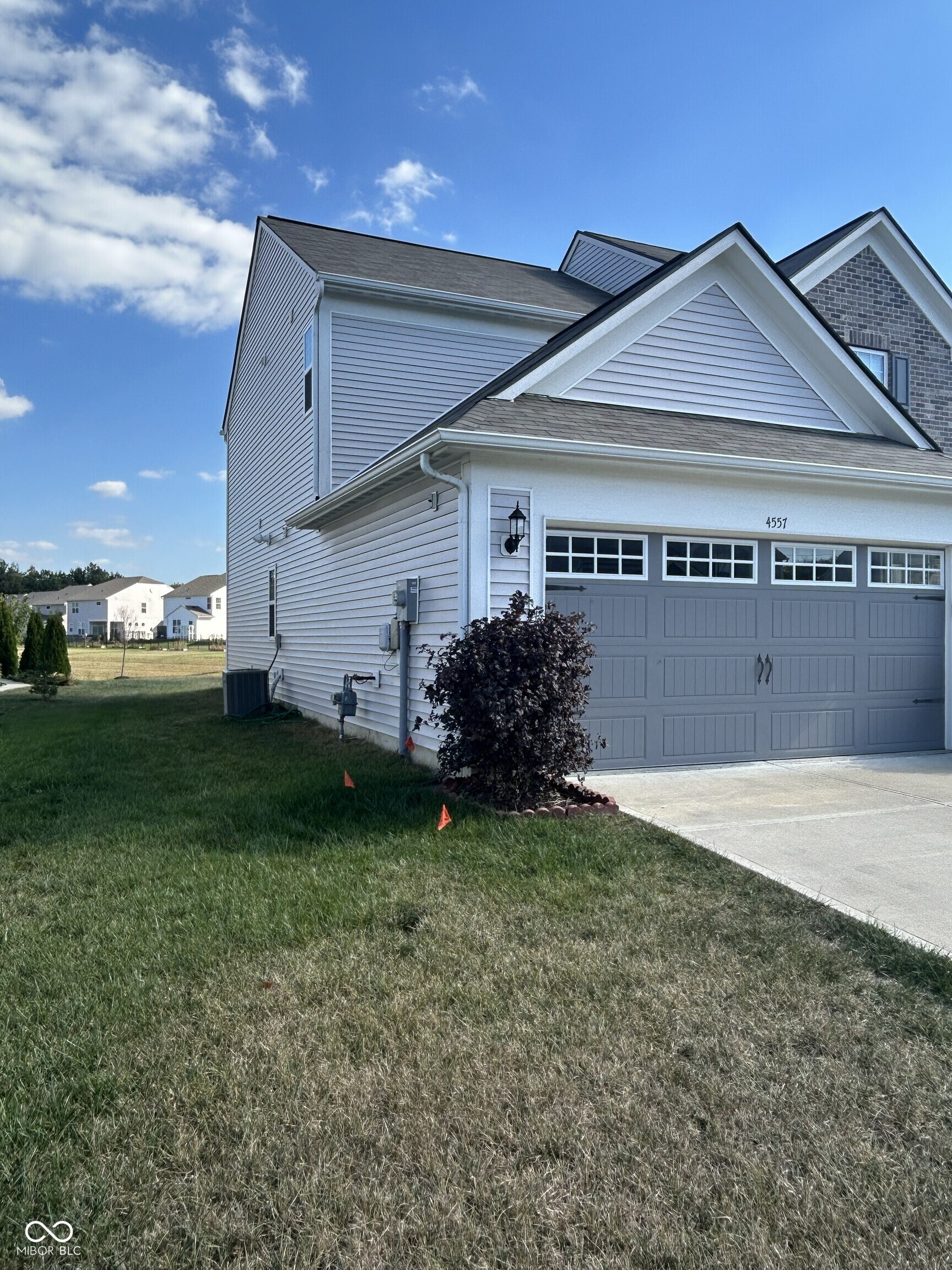 4557 Timberline Trail