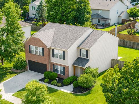 Photo of 14787 Drayton Drive, Noblesville, IN 46062 (MLS # 22112071)