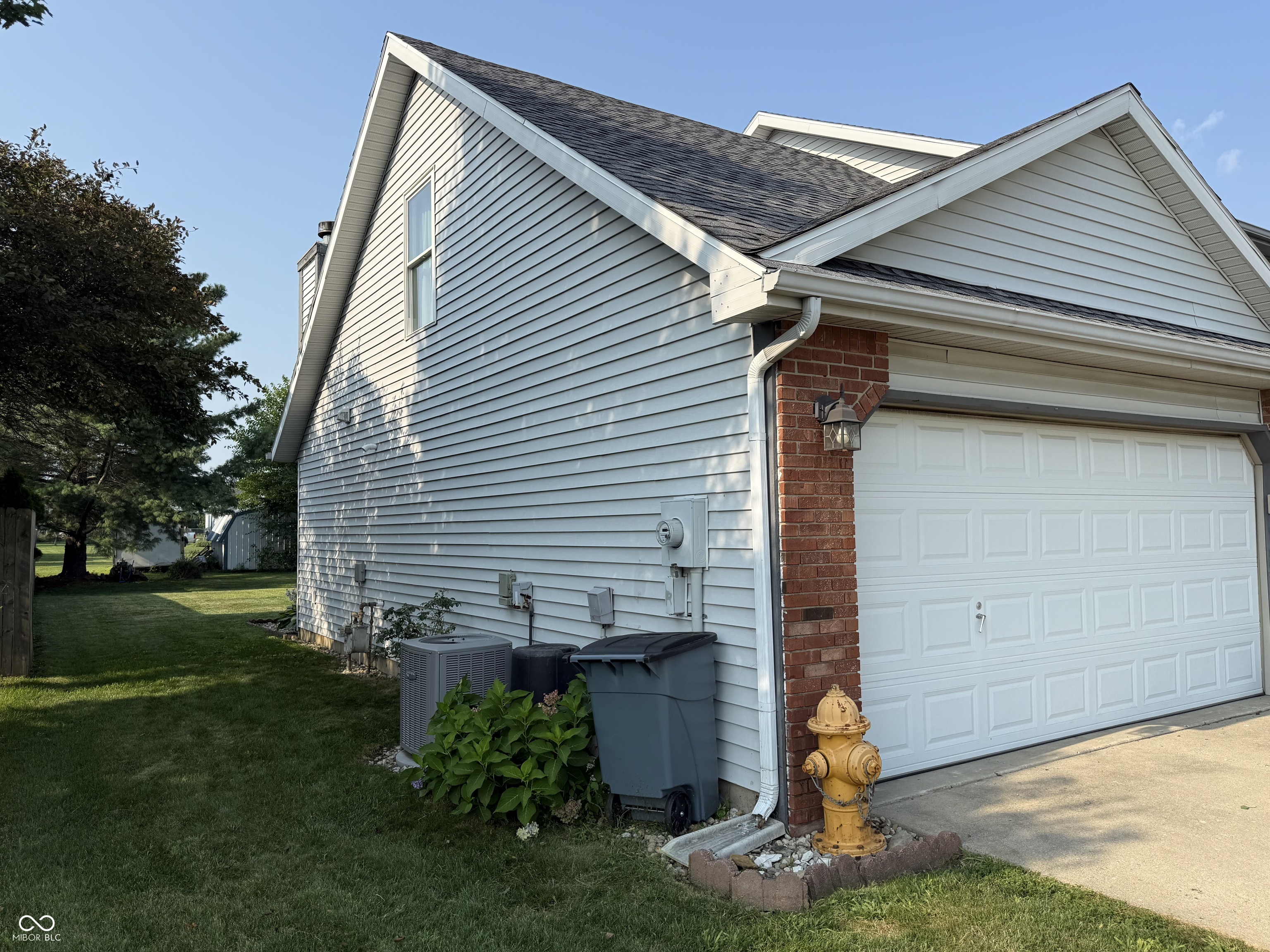 30 Hickory Lane S