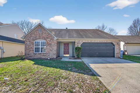 Photo of 6233 Tybalt Place, Indianapolis, IN 46254 (MLS # 22089142)