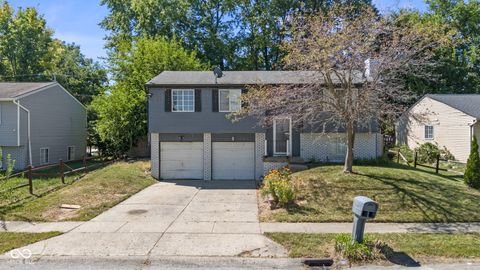 Photo of 2614 Fairhaven Drive, Indianapolis, IN 46229 (MLS # 22060200)