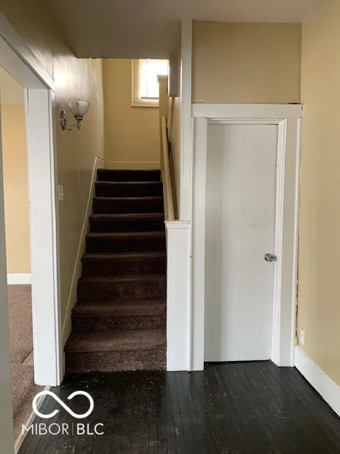 Indianapolis, Indiana 46201, United States, 4 Bedrooms Bedrooms, ,2 BathroomsBathrooms,Residential,Active,184957