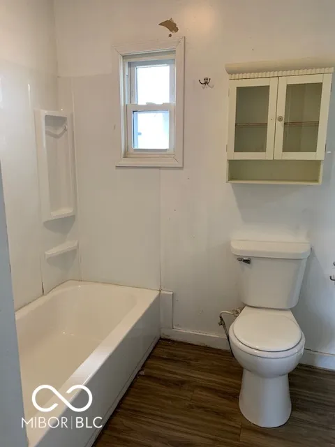 Indianapolis, Indiana 46201, United States, 4 Bedrooms Bedrooms, ,2 BathroomsBathrooms,Residential,Active,184957