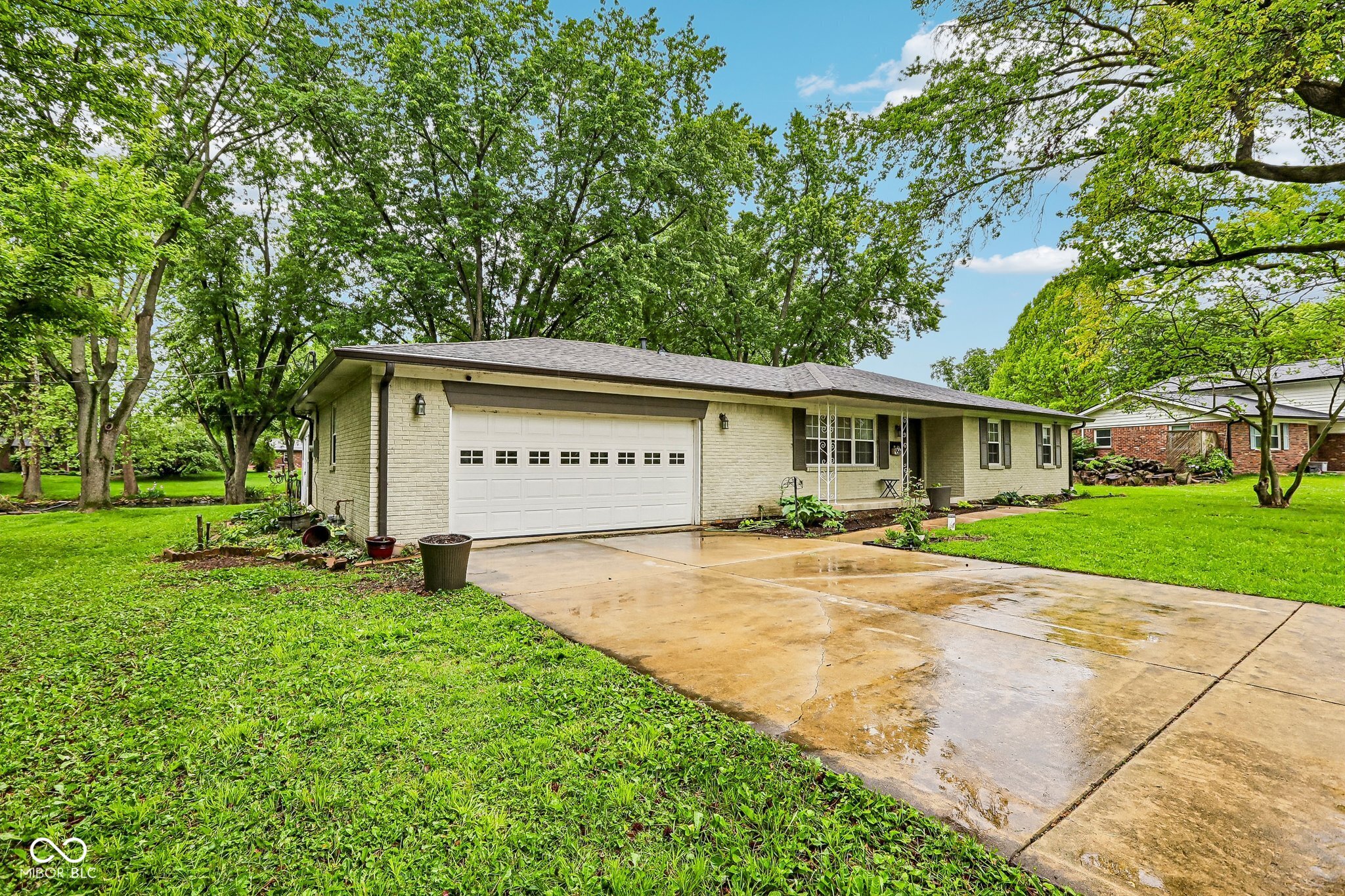 9565 Edgewater Court