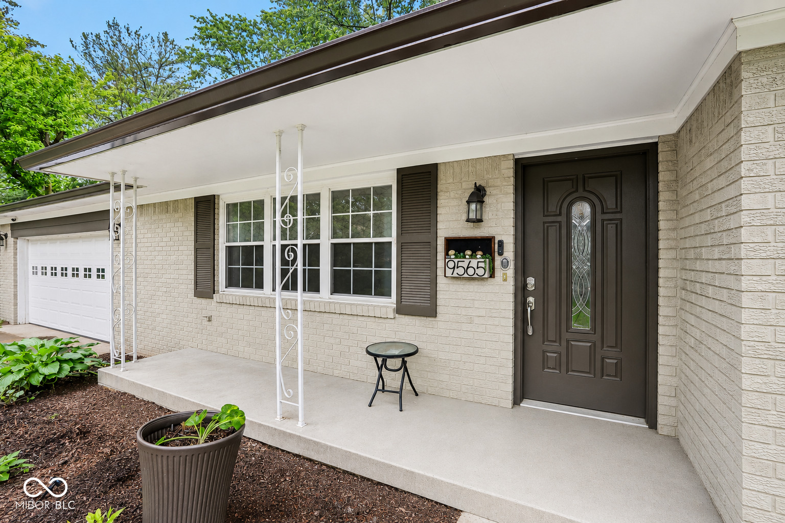 9565 Edgewater Court