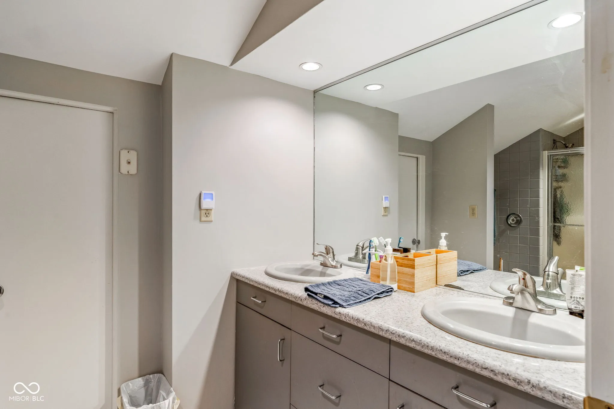 Westfield, Indiana 46074, United States, 3 Bedrooms Bedrooms, ,5 BathroomsBathrooms,Residential,Pending,145843