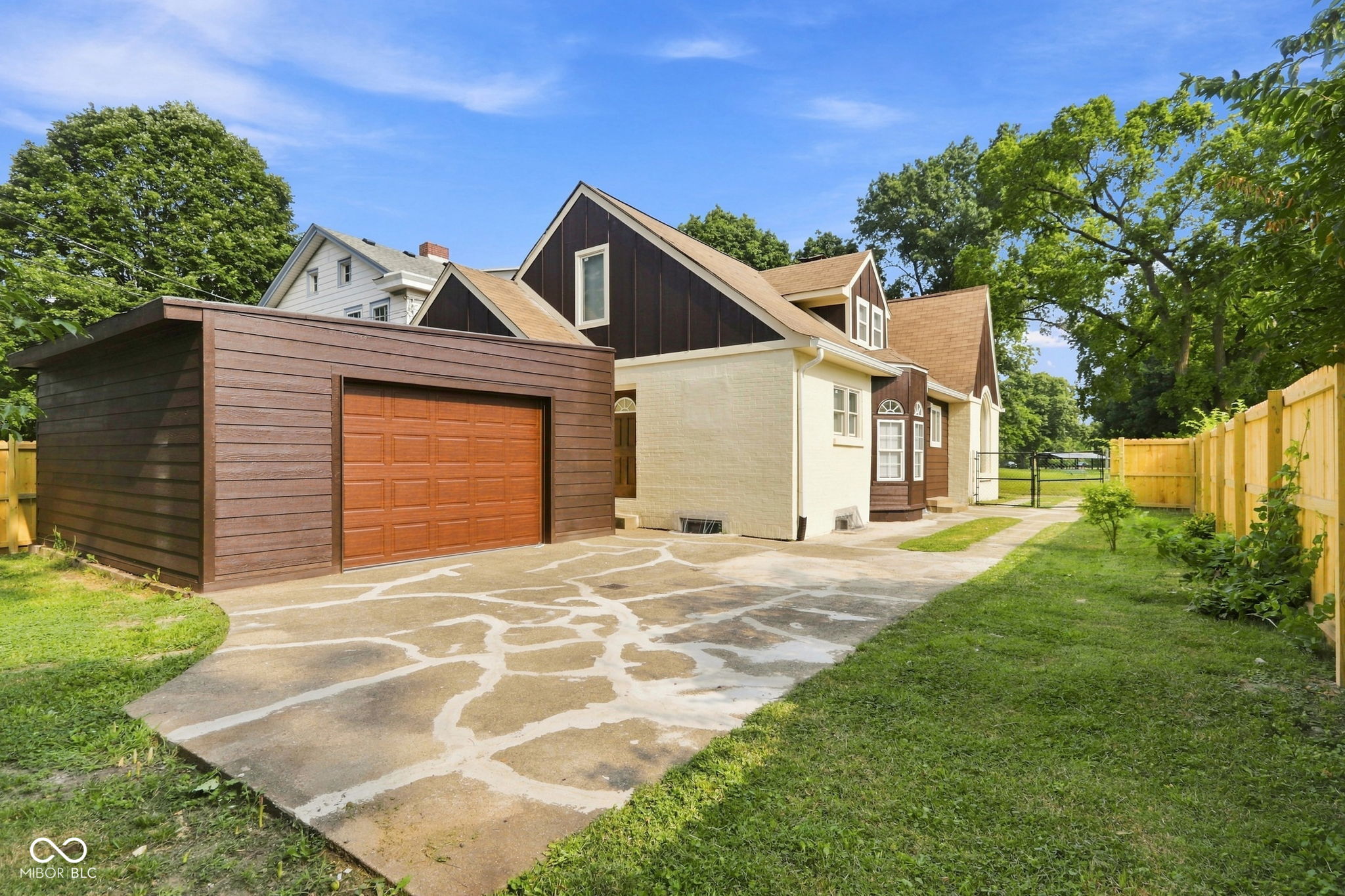 3309 Brookside Parkway South Drive