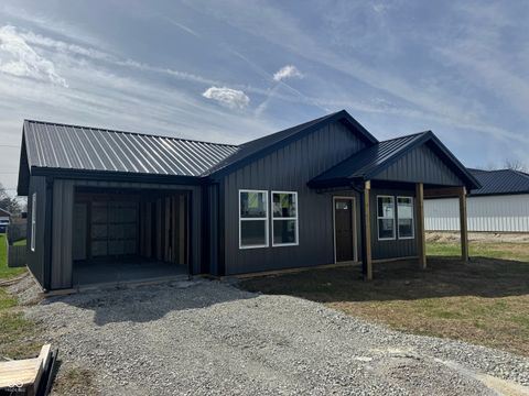 Photo of 406 E College Street, Bainbridge, IN 46105 (MLS # 22089602)