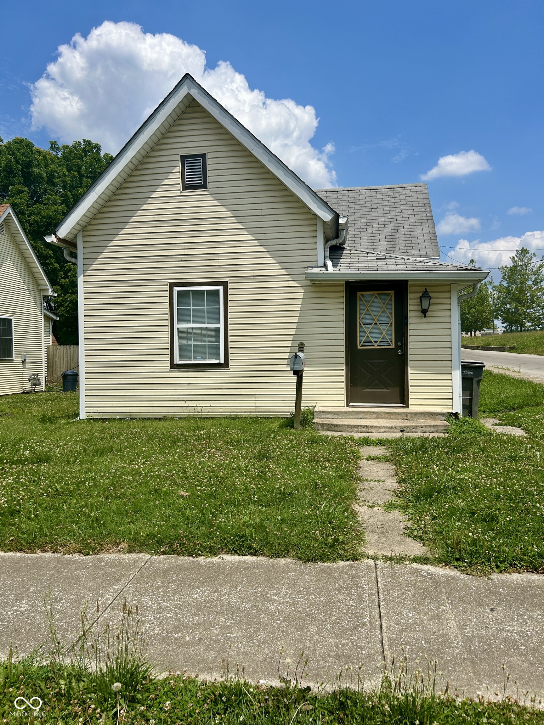 View Indianapolis, IN 46222 house