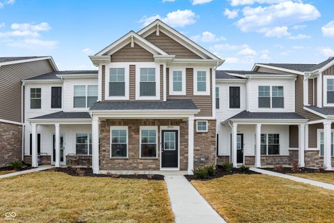 Photo of 19552 Northwest Drive, Westfield, IN 46074 (MLS # 22085590)