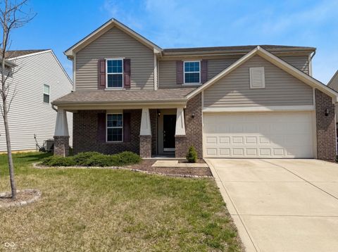 Photo of 4941 Chip Shot Lane, Indianapolis, IN 46235 (MLS # 22094695)
