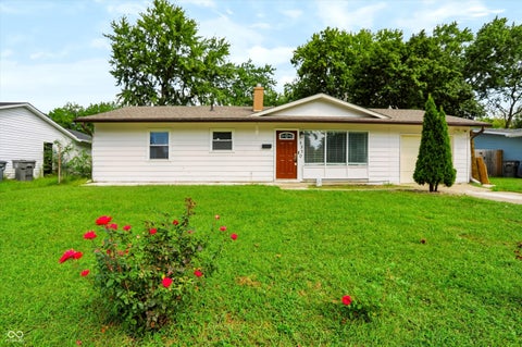 Photo of 5530 Marilyn Road, Indianapolis, IN 46226 (MLS # 22126915)