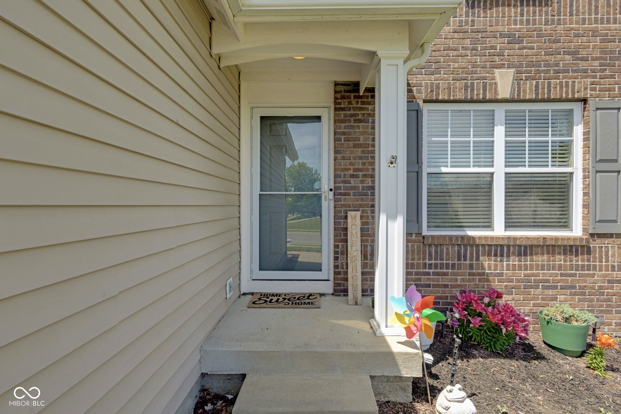 7716 Rose Lane