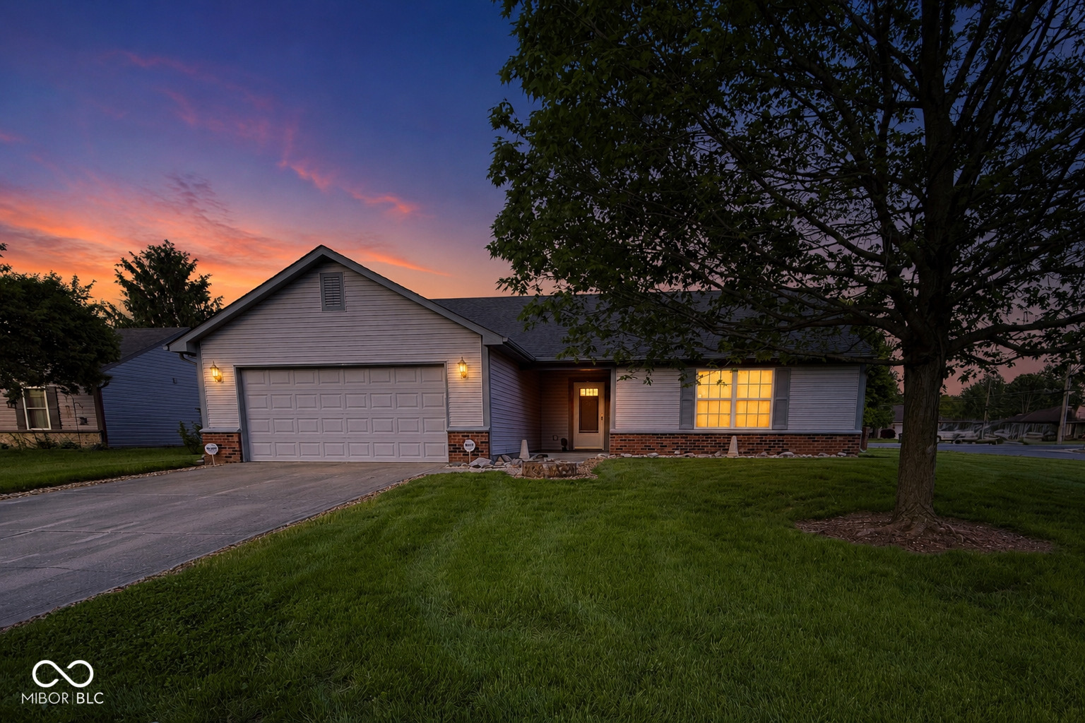 901 Peony Lane