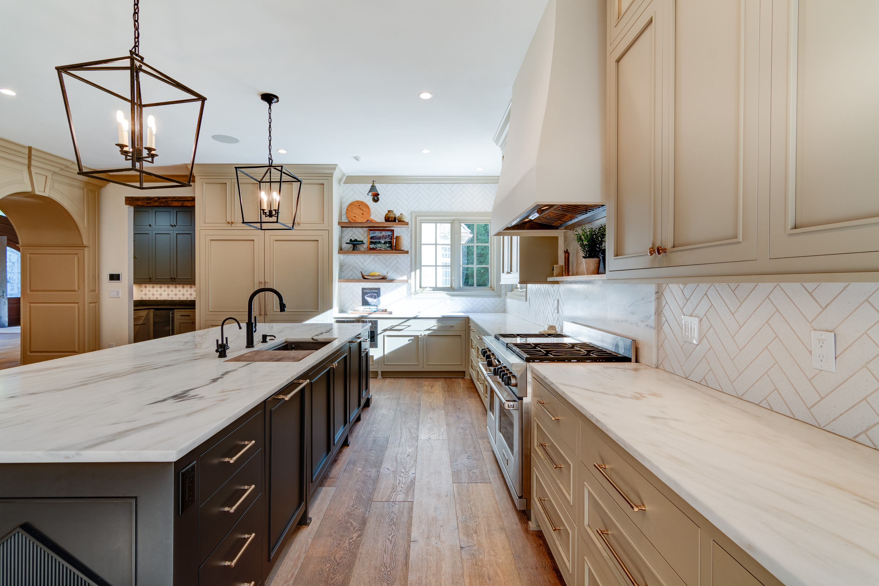 11101 W Hawthorn Ridge