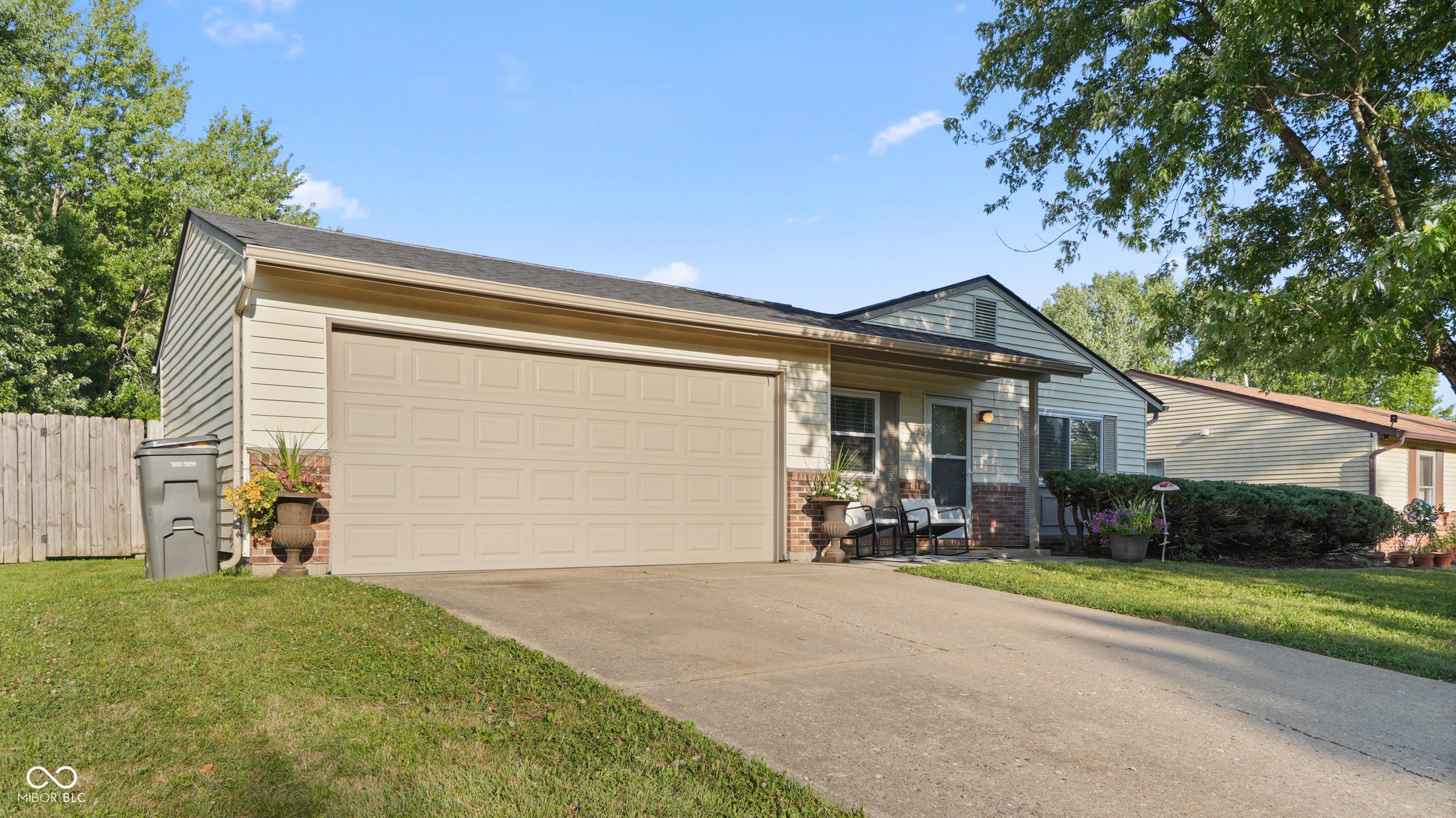 6735 Echo Lane