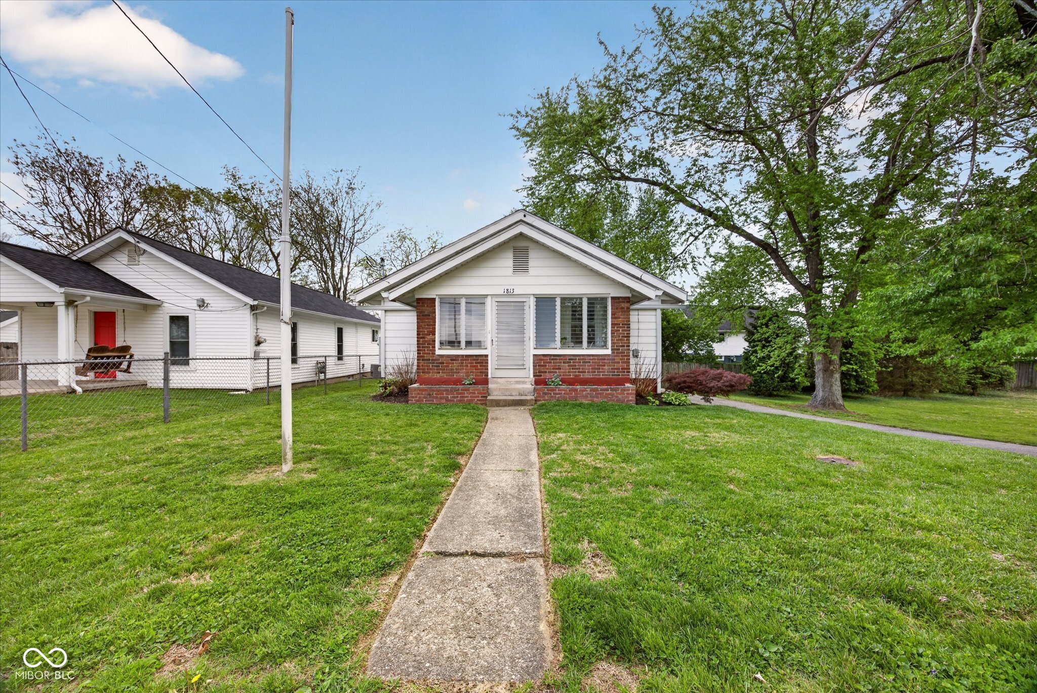 1813 W Wylie Street