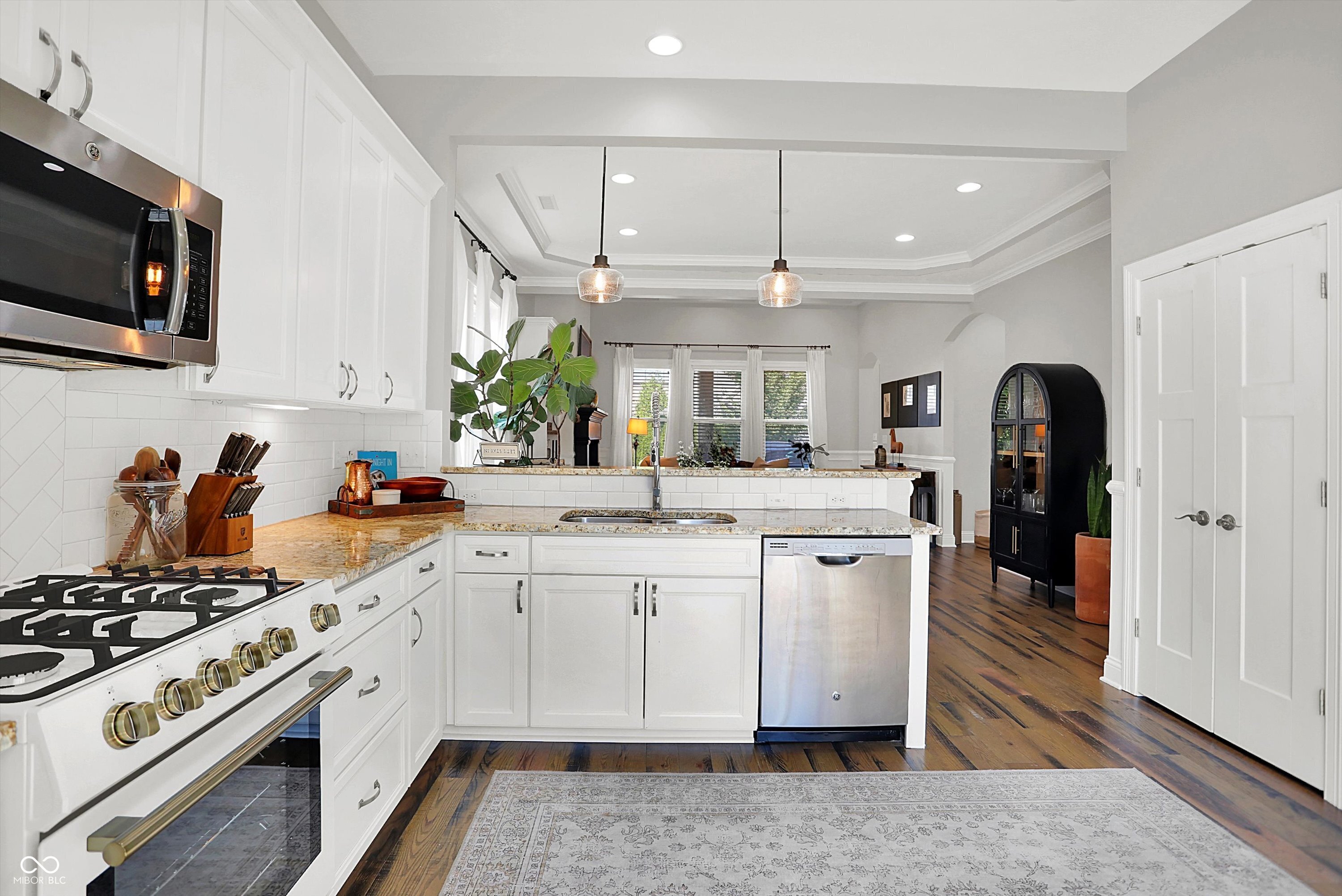 7625 Beekman Terrace