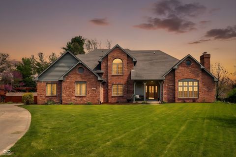 Photo of 281 Sunrise Circle, Greenwood, IN 46142 (MLS # 22094734)