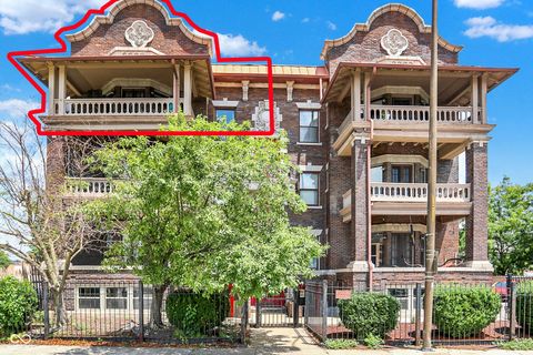 Photo of 2161 N Meridian Street #6, Indianapolis, IN 46202 (MLS # 22083950)