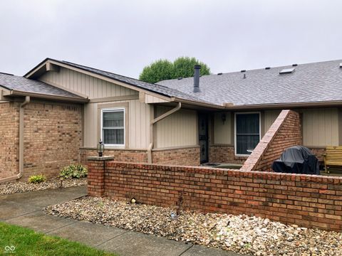 Photo of 1155 Paradise Court #UNIT D, Greenwood, IN 46143 (MLS # 22067633)