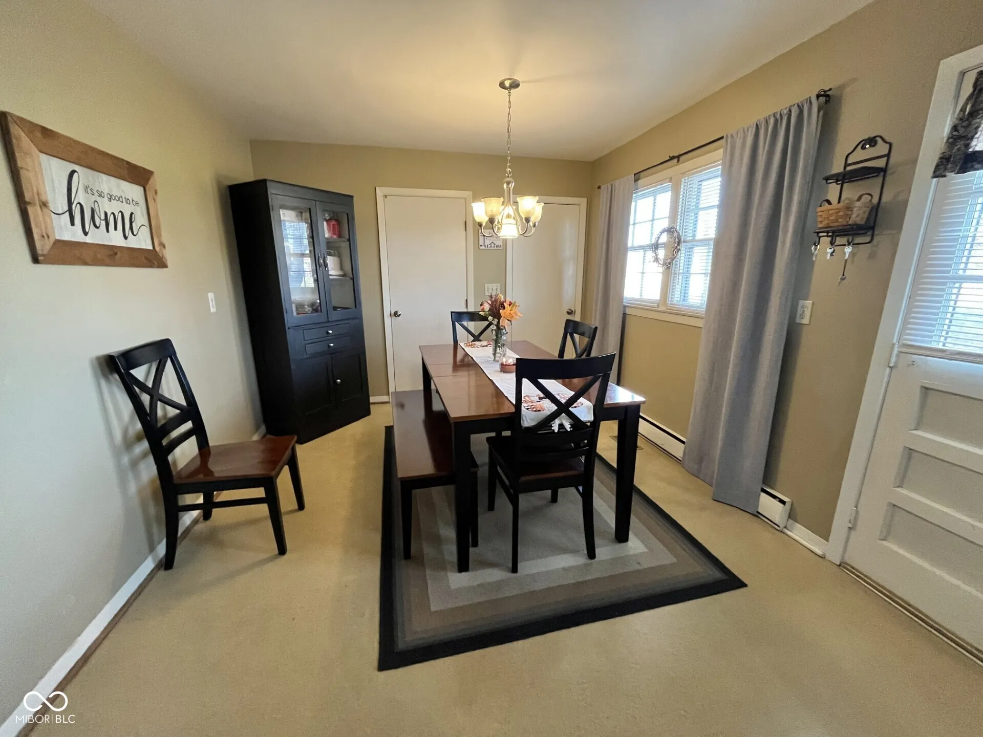 Seymour, Indiana 47274, United States, 3 Bedrooms Bedrooms, ,2 BathroomsBathrooms,Residential,Active,240109