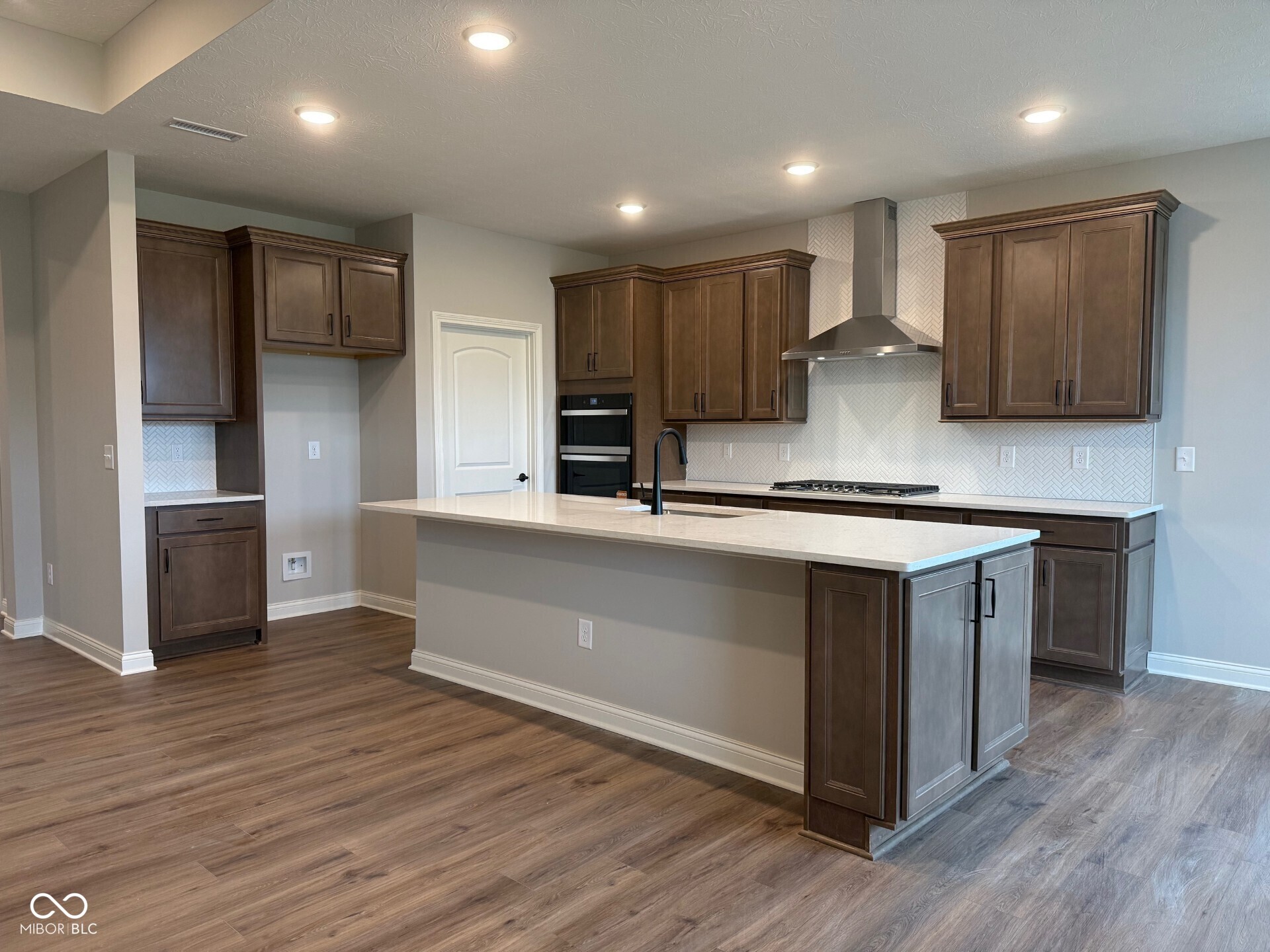 3201 Balsamroot Road